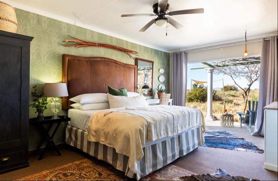 Sweetfontein Boutique Farm Lodge to The Sauer Group